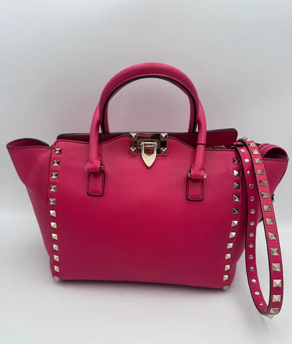 VALENTINO GARAVANI Rockstud Medium Pink Handbag