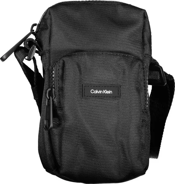 Elegant Black Shoulder Bag with Chic Detailing